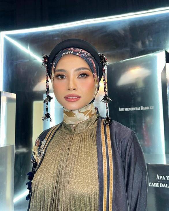 Instagram.com/septriasaacha